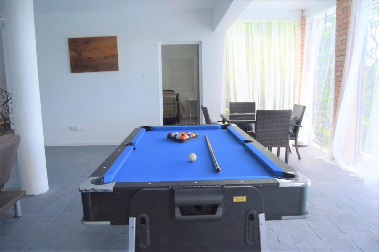 Villa Dianna - Entire Villa, Roof Terrace, Pool, Garden, Sea Views Near Dunn'S River Ocho Rios Exteriör bild
