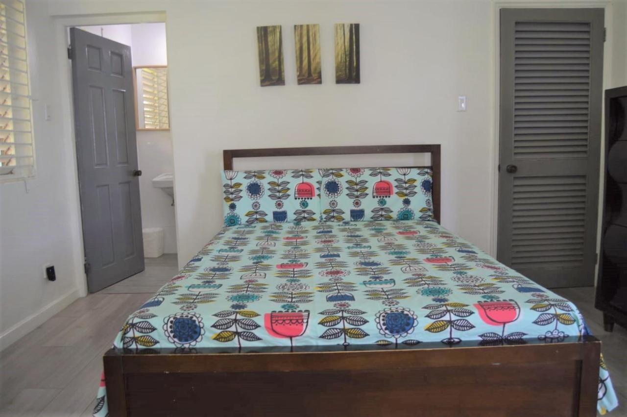 Villa Dianna - Entire Villa, Roof Terrace, Pool, Garden, Sea Views Near Dunn'S River Ocho Rios Exteriör bild